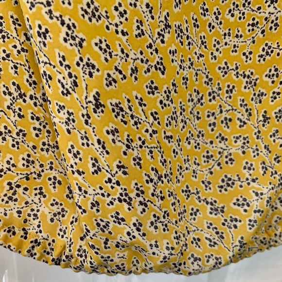 Lands End yellow floral blouse short sleeve office prodessional - Picture 4 of 5